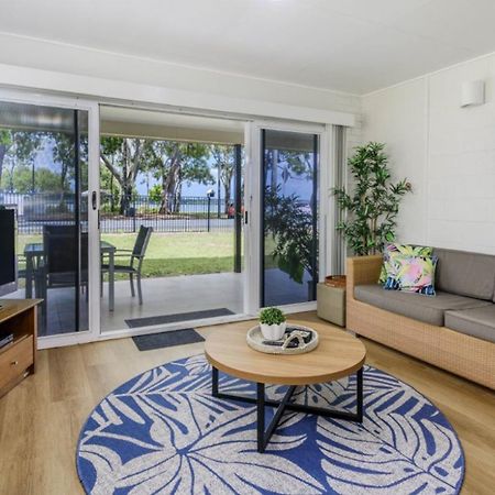 Ground Floor Air Conditioned, Fabulous Waterviews Overlooking Pumicestone Passage Bongaree エクステリア 写真