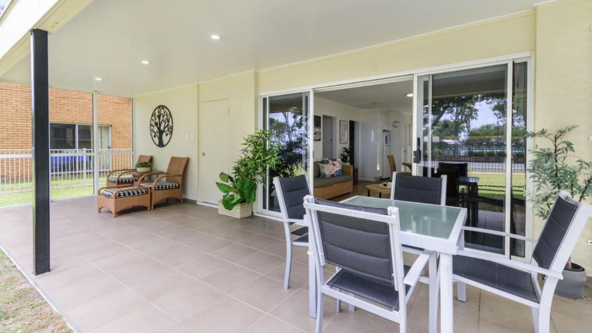 Ground Floor Air Conditioned, Fabulous Waterviews Overlooking Pumicestone Passage Bongaree エクステリア 写真